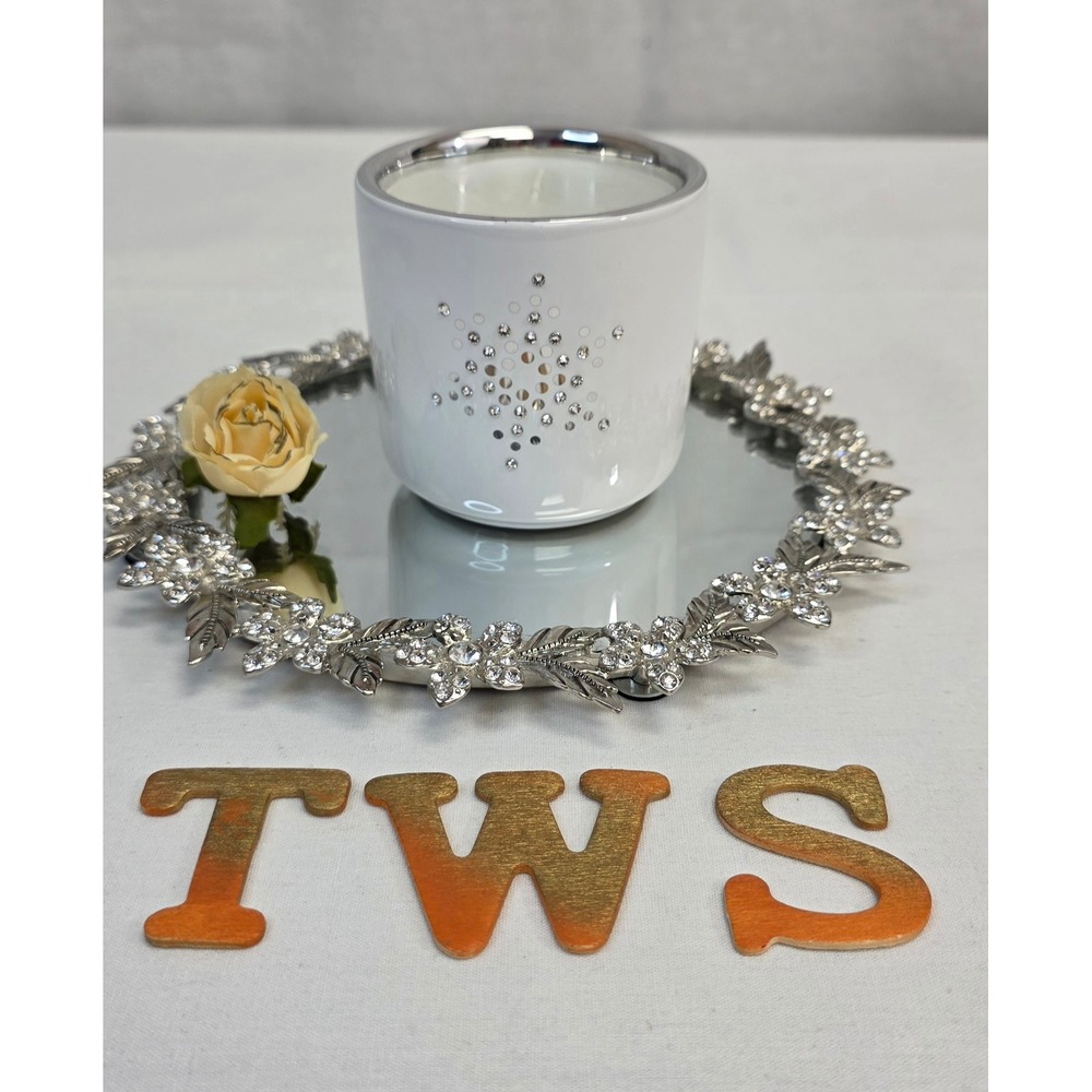 Swarovski Crystal White Ceramic Scented Candle Silver Rim Starburst Logo‎ 3in